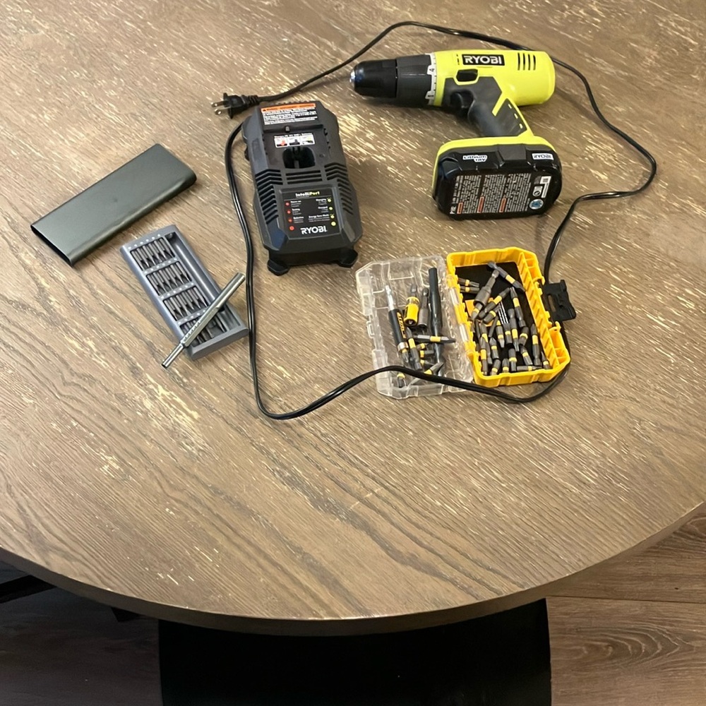 ryobi power drill/ bits/ micro screw driver kit